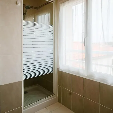 Jolie Et Grande Maison Renovee Quartier Le Hameau Des Pins - 8 Personnes Holiday home *
