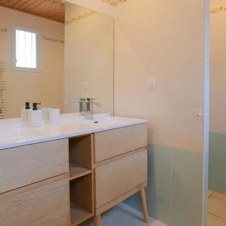 Holiday home Jolie Et Grande Maison Renovee Quartier Le Hameau Des Pins - 8 Personnes Les Sables-d'Olonne