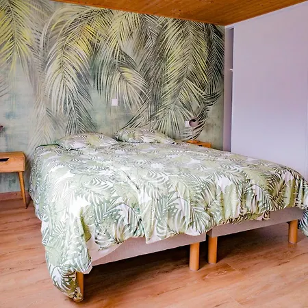 Holiday home Jolie Et Grande Maison Renovee Quartier Le Hameau Des Pins - 8 Personnes